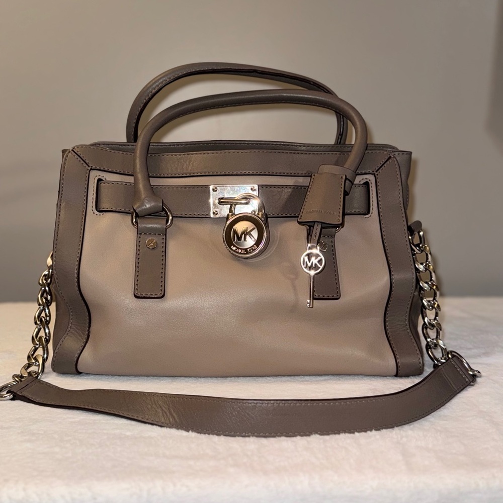 Michael Kors Hamilton Frame Out Steel
Gray Leather Satchel/Handbag W Lock & Key